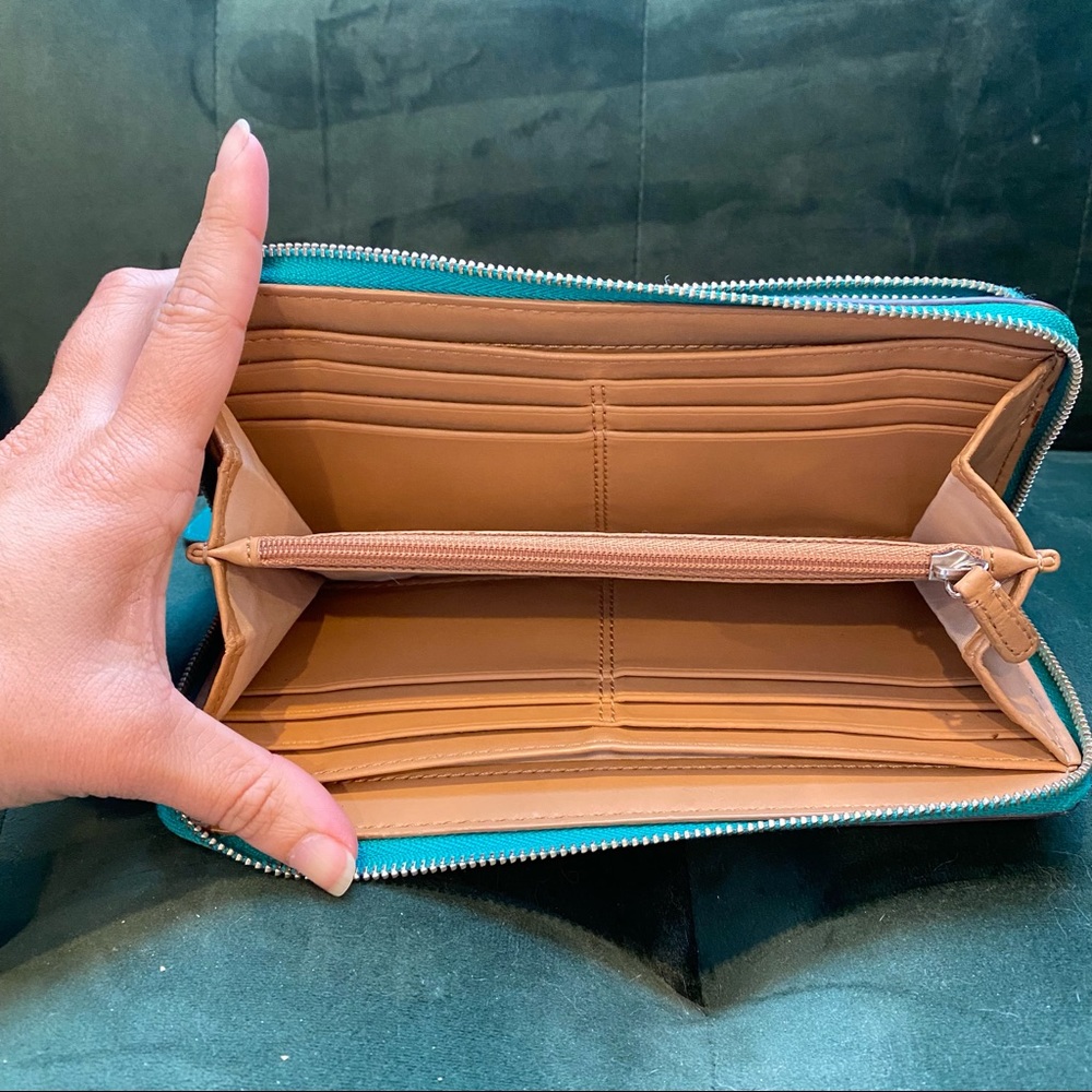 Multi section wallet - Picture 2 of 3